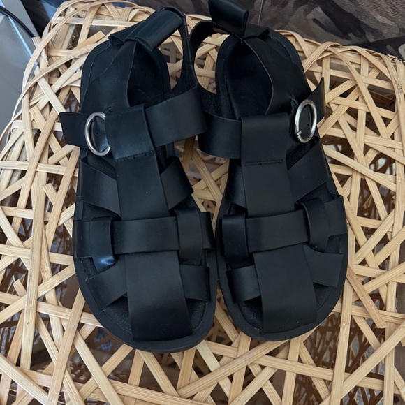 Black Low Heel genuine Leather Fisherman Sandals  size 7 - Picture 3 of 7